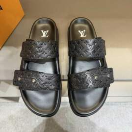 Picture of Louis Vuitton Slippers _SKULVsz38-45mnq0263642